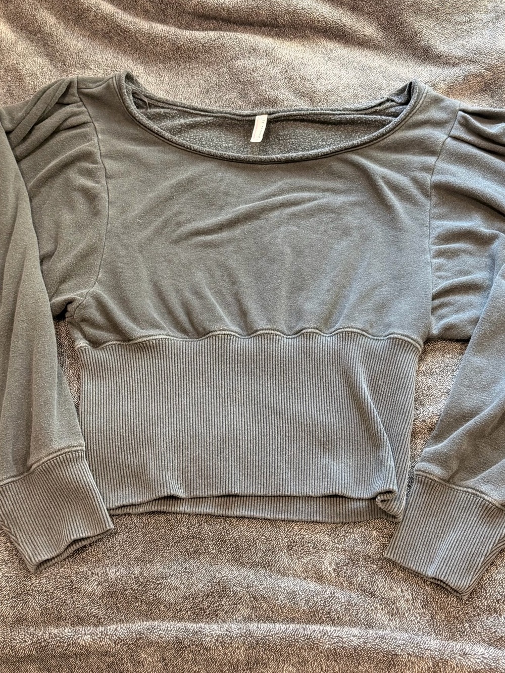 FP Movement off the shoulder top